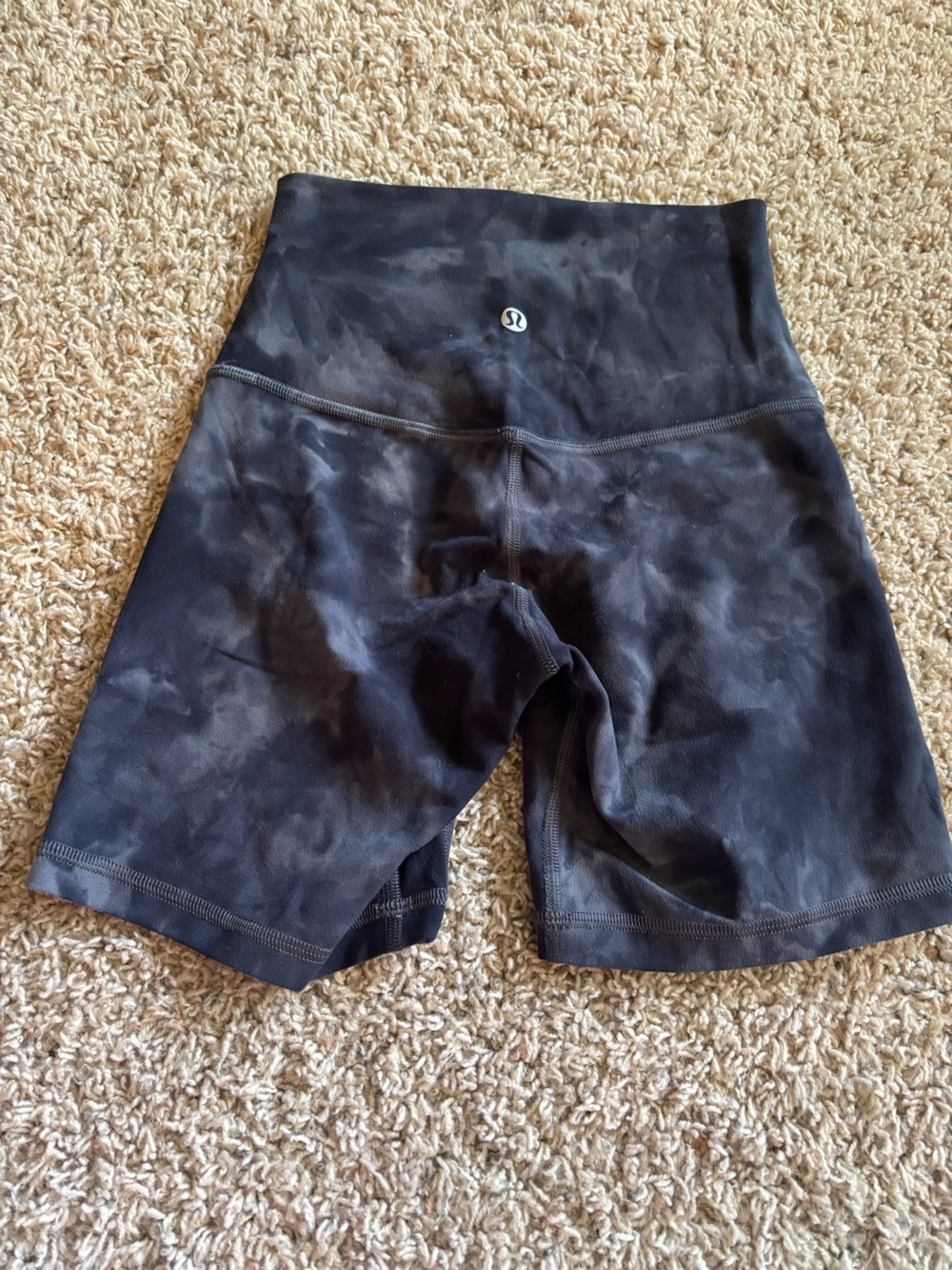 lululemon athletica women’s black smoke/tie dye align bike shorts